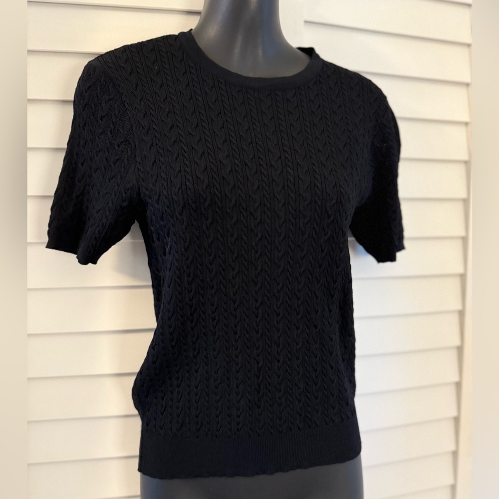 🖤 Zara Black Knit Women's Tee with Vintage Inspired Button Back Closure Medium